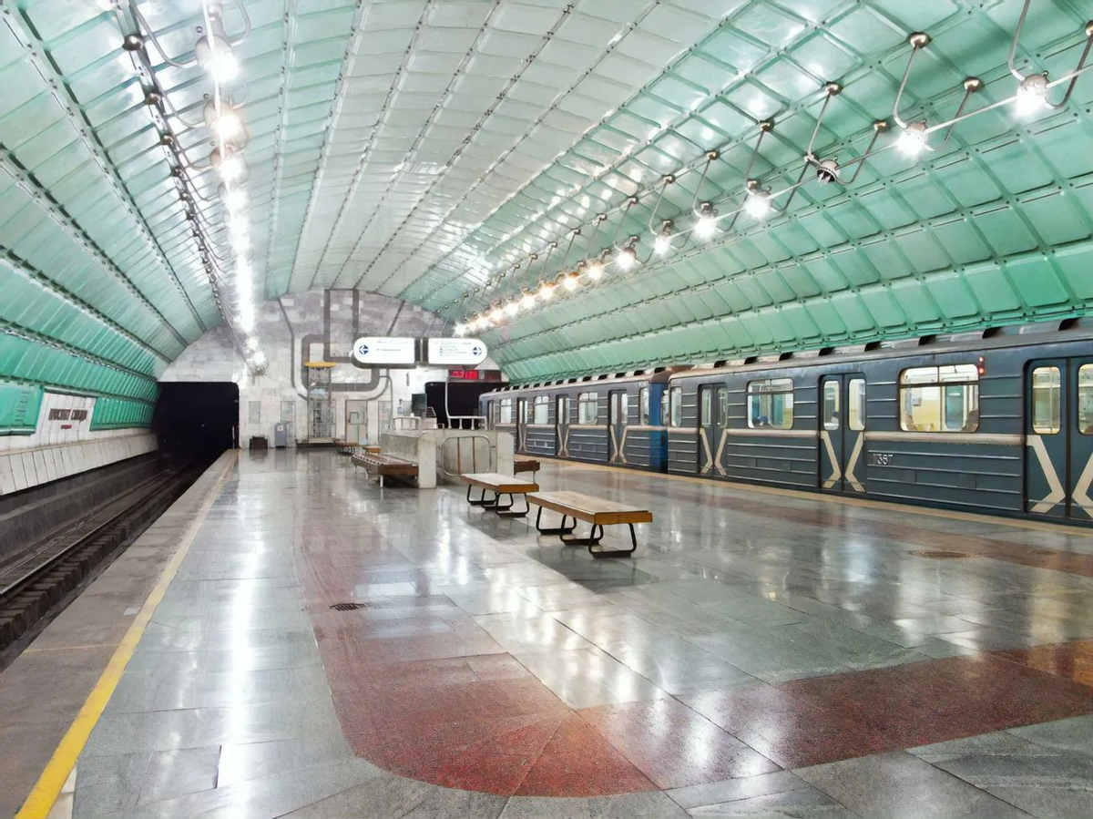 Метро киевский проспект. Проспект свободы днепр метро. проспект свободы (станция метро). станция метро днепр. станція метро дніпро.
