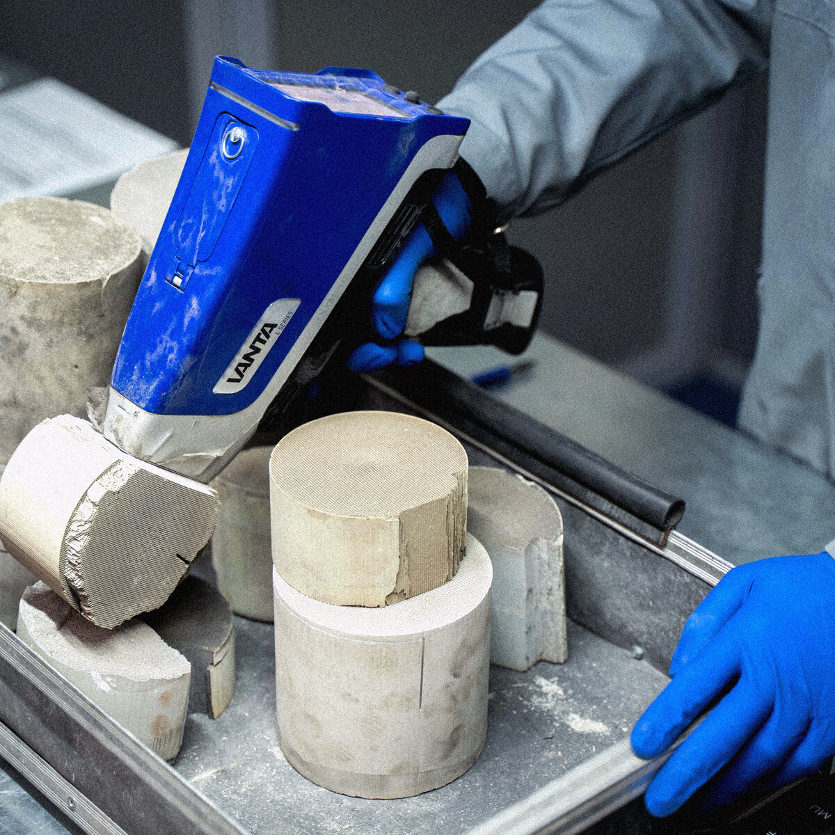 Оценка б/у катализаторов с помощью XRF-анализатора
