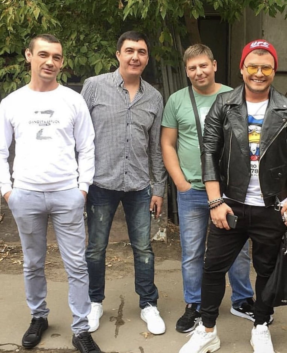 Группа свои ребята. Стекловата группа. Группа стекловата сейчас. Группа стекловата 2019. Солист группы стекловата
