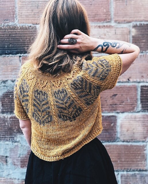 Летний топ спицами 