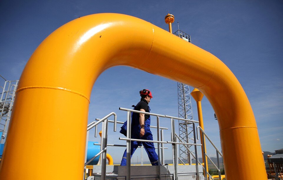     Российский газ прекратил поступать немецкой "дочке" "Газпрома"  REUTERS