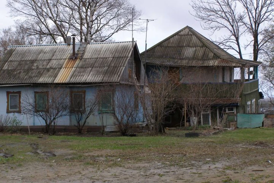 Настояший дом Пу И справа. Фото  2000-16 гг.
