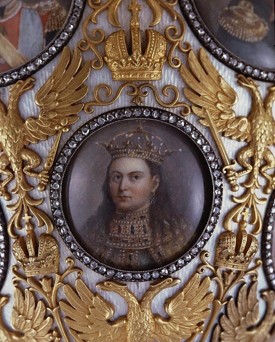 Деталь: портрет царевны Софьи. Яйцо пасхальное «300-летие Дома Романовых».
Фирма К. Фаберже. Россия, Санкт-Петербург, 1913.
Вигстрем Генрих (Мастер), Зуев Василий Иванович (художник).