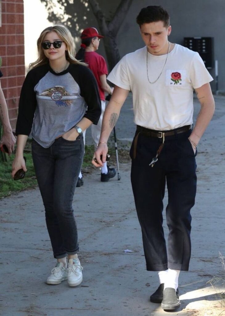 Бруклин Бекхэм всегда уважал Vans, и, разумеется, в его коллекции были классические слипоны mogilnikova  📷
