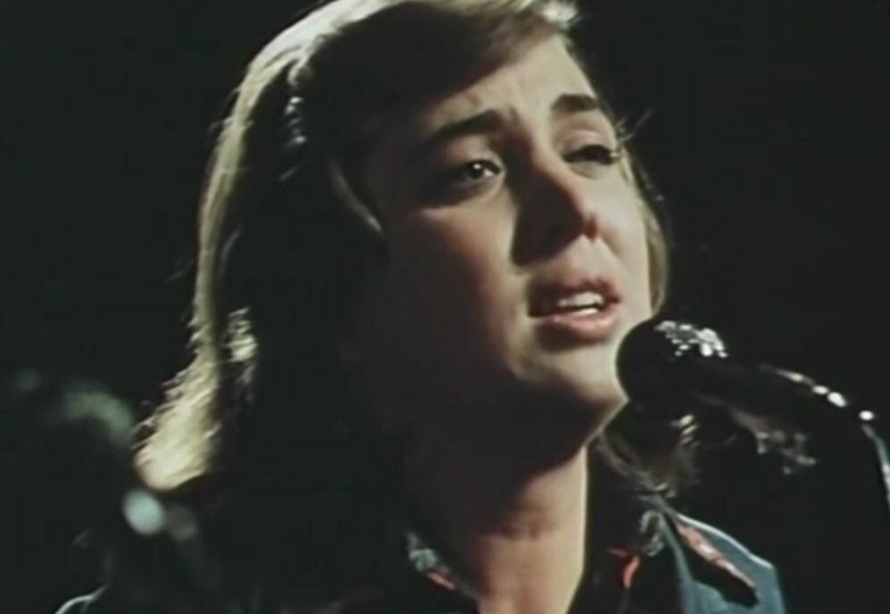     Её слышали, но не видели: странная судьба уникальной певицы Жанны Рождественской