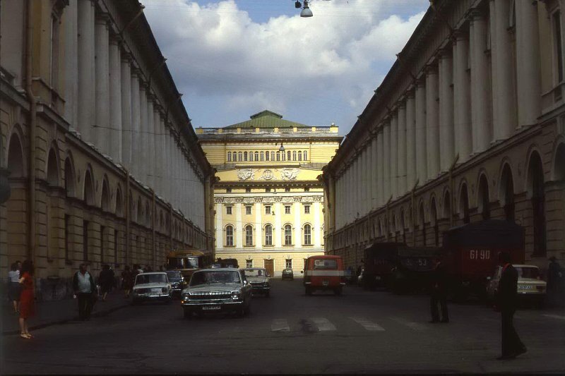 Улица Зодчего Росси
Всеволод Тарасевич, 1985 год, г. Ленинград, МАММ/МДФ.