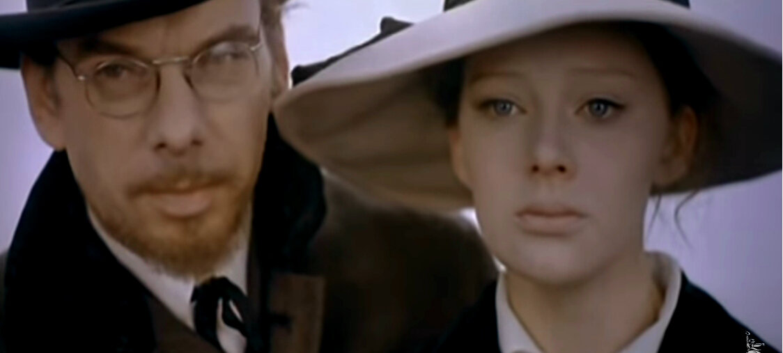 кадр из фильма "Бег"  