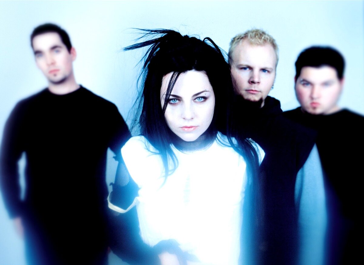 Evanescence. В центре Amy Lee и Ben Moody