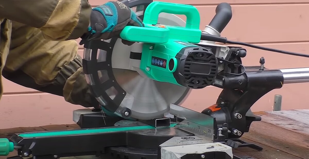 Пила торцовочная Makita LS1040, 1650 Вт, 255 мм