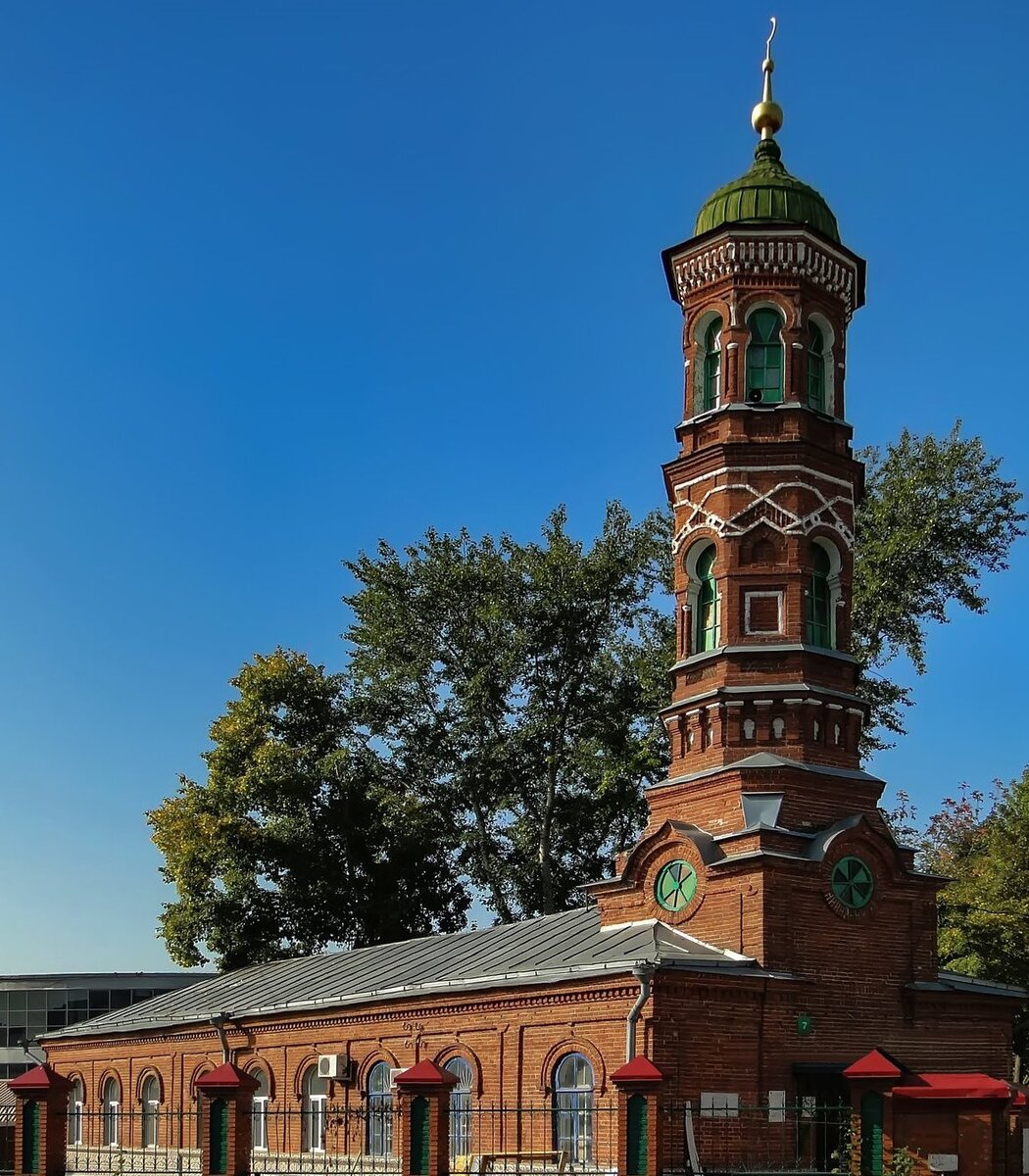 Бурнаевская мечеть. Построил тот самый купец Садык Бурнаев.