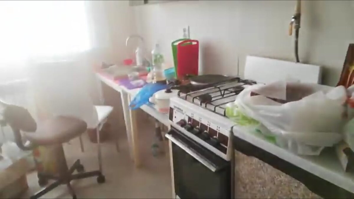 Остались только такие фото от старой кухни. Фото из личного архива.