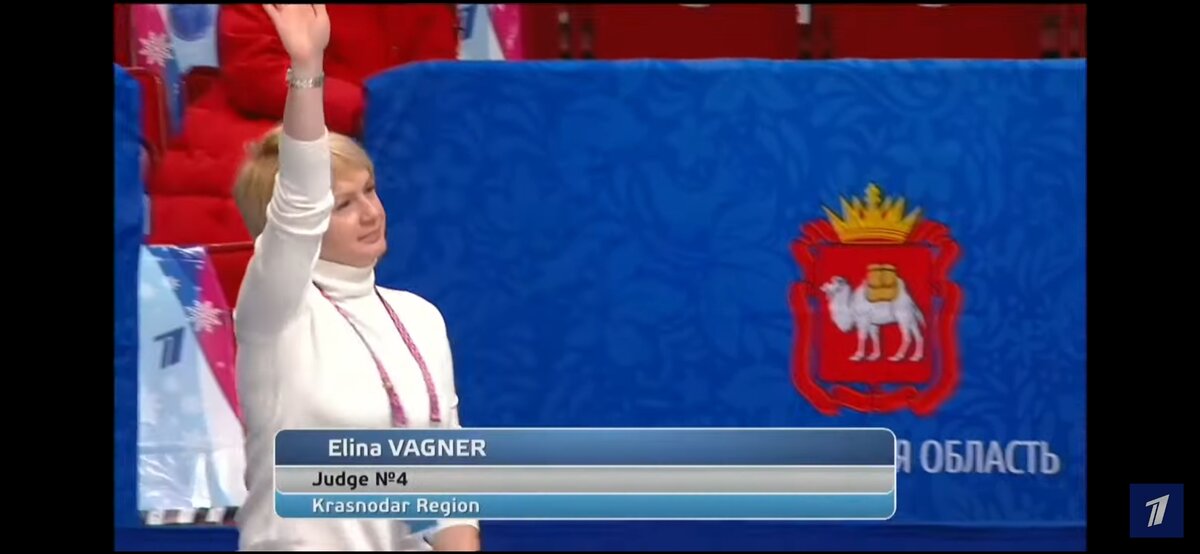 Вот, собственно, самая щедрая судья №4 Элина Вагнер. Как же сложно было её заскриншотить с более-менее открытыми глазами!