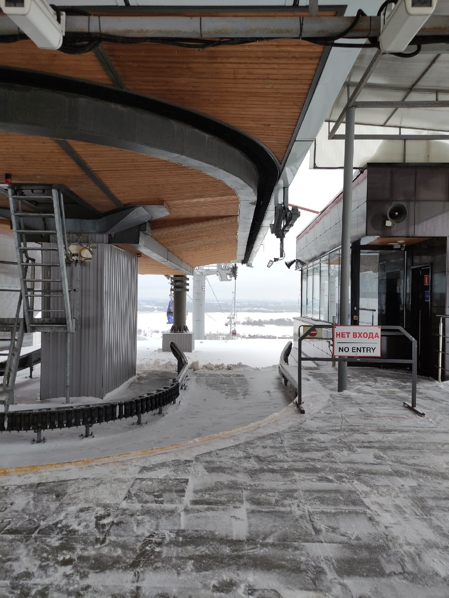 В кабинки нужно залетать 