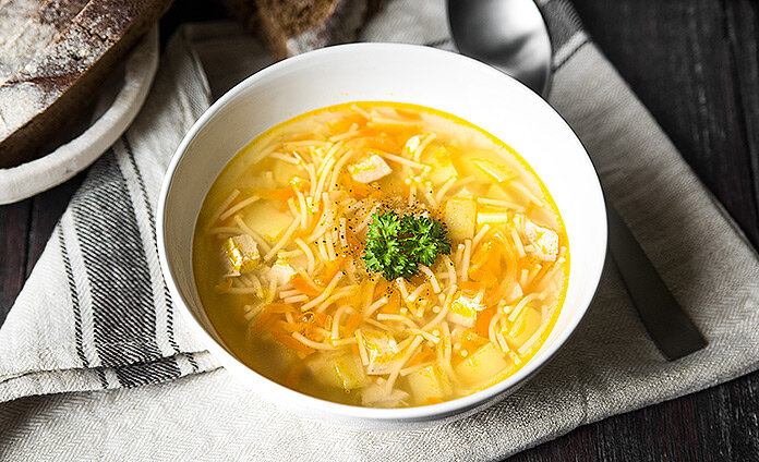 https://art-lunch.ru/content/uploads/2014/02/chicken-soup-000.jpg