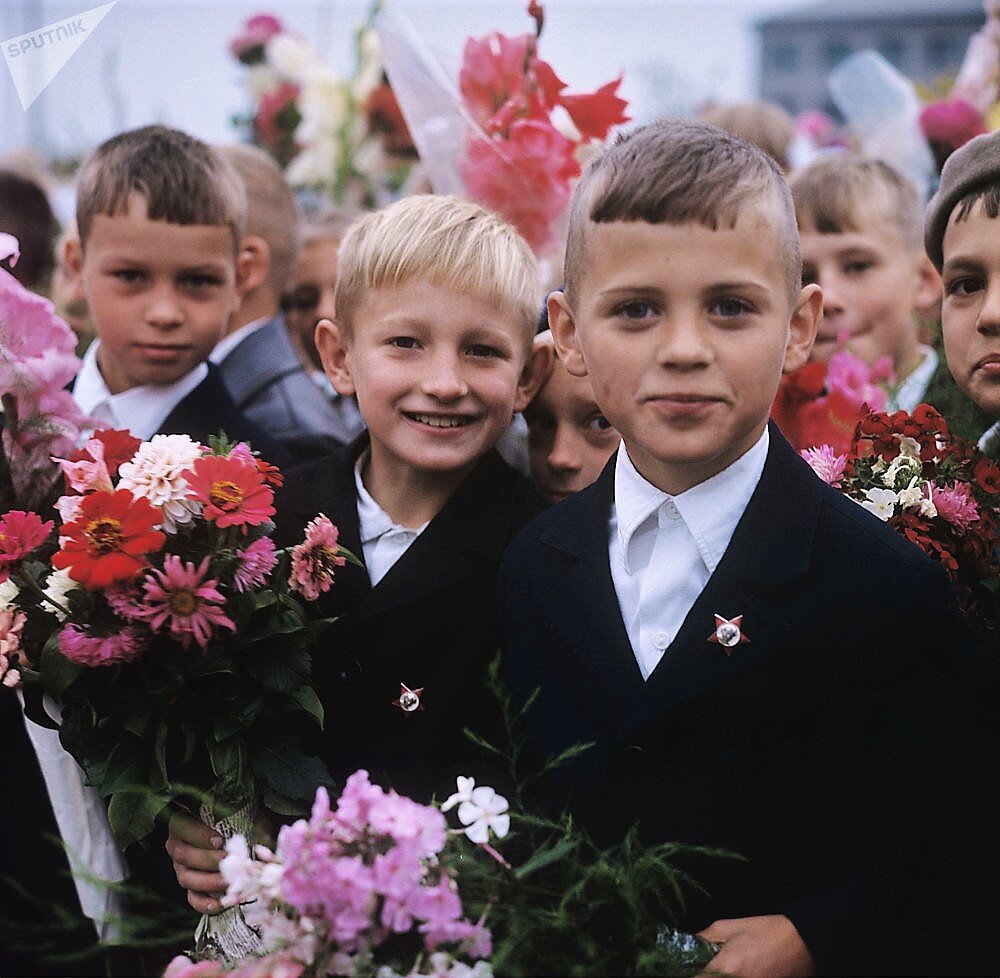 Нынешние школьники совсем другие, и это естественно: меняются времена, меняется жизнь.-3