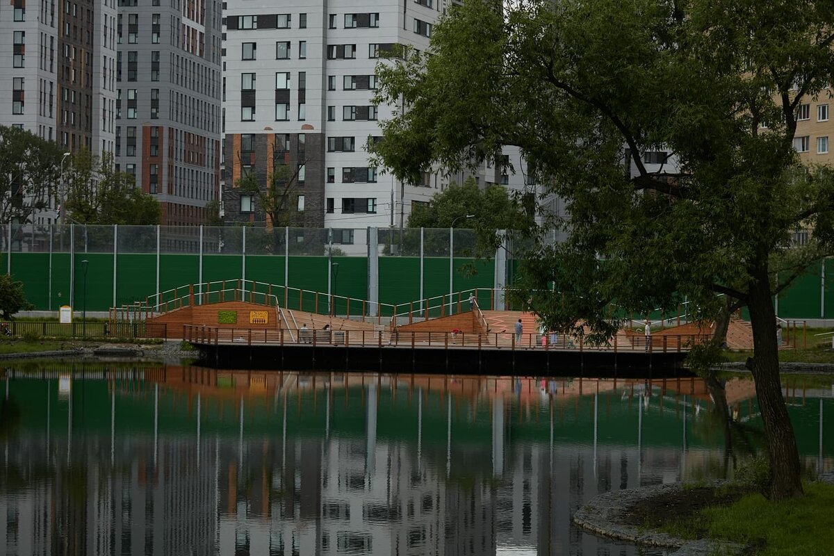 парк на красногвардейской у метро