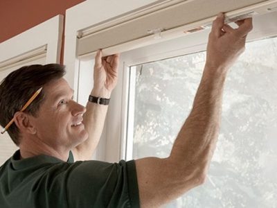 Установка жалюзи специалистом