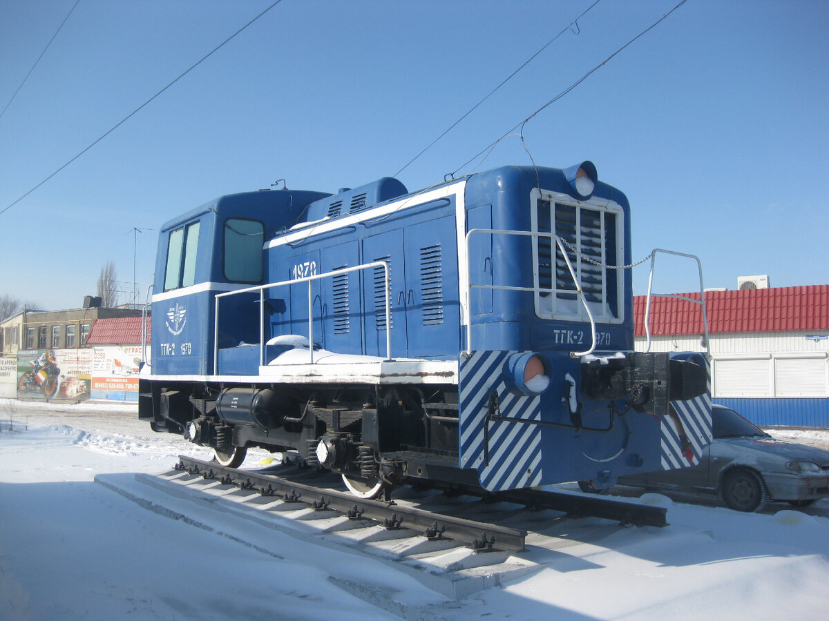 Маневровый двухосный тепловоз ТГК2. Фото автора