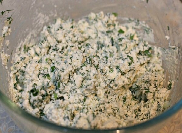Лаваш с зеленью и сыром на сковороде-гриль