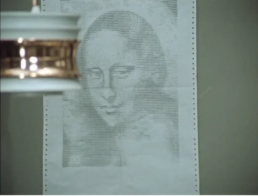 кадр из к/ф "Служебный роман" - украшение в кабинете Верочки