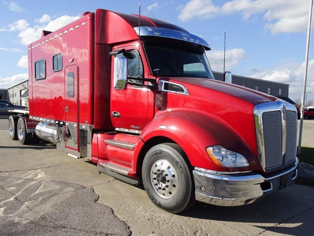 Kenworth t610 Aero Sleeper