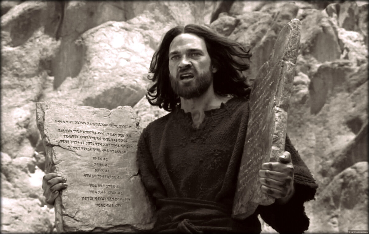 Кадр из фильма "10 заповедей" 2006г. 