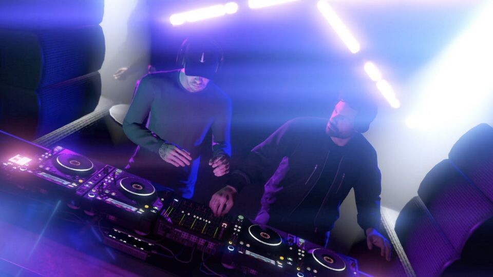 Источник фотографии: https://gta-help.ru/gta-online/after-hours/nightclubs/djs/