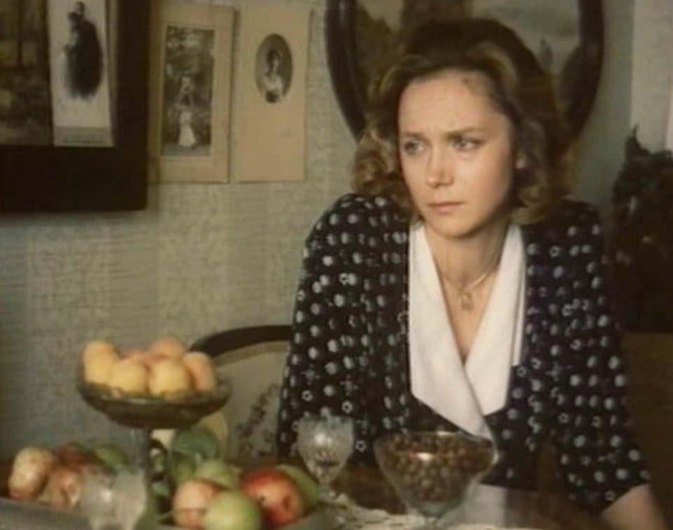 "Одинокая женщина желает познакомиться", кадр из фильма