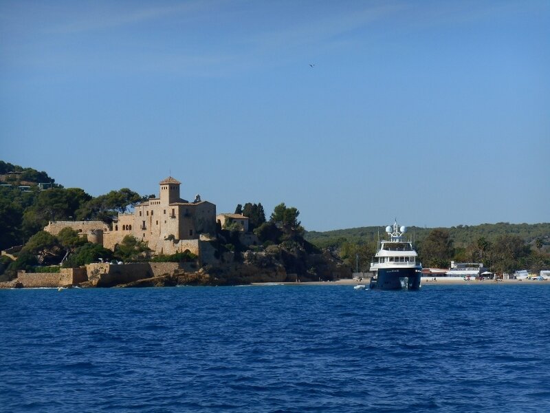 Виды Коста Дорада с моря