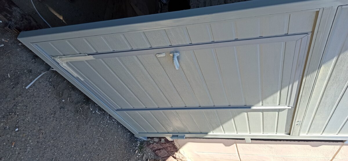 Ворота автоматические распашные с калиткой