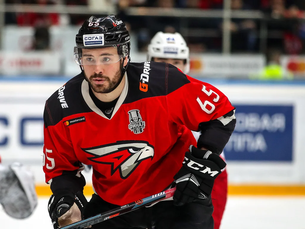 тейлор холл. тэйлор бек хоккеист. тейлор холл хоккеист эдмонтон. тейлор хоккеист. тейлор хоккеист.