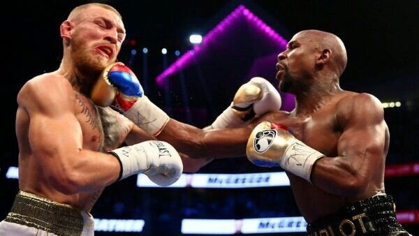 Американская легенда-ветеран Флойд Мэйуэзер включил себя в топ-5 лучших бойцов в истории бокса. Также в списке культовые Пернелл Уитакер, Роберто Дюран, Ларри Холмс и Аарон Прайор. Не обошлось и без упоминания об антагонисте из Филиппин Мэнни Пакьяо (62-7-2, 39 КО), который продолжает боксировать несмотря на солидный возраст.