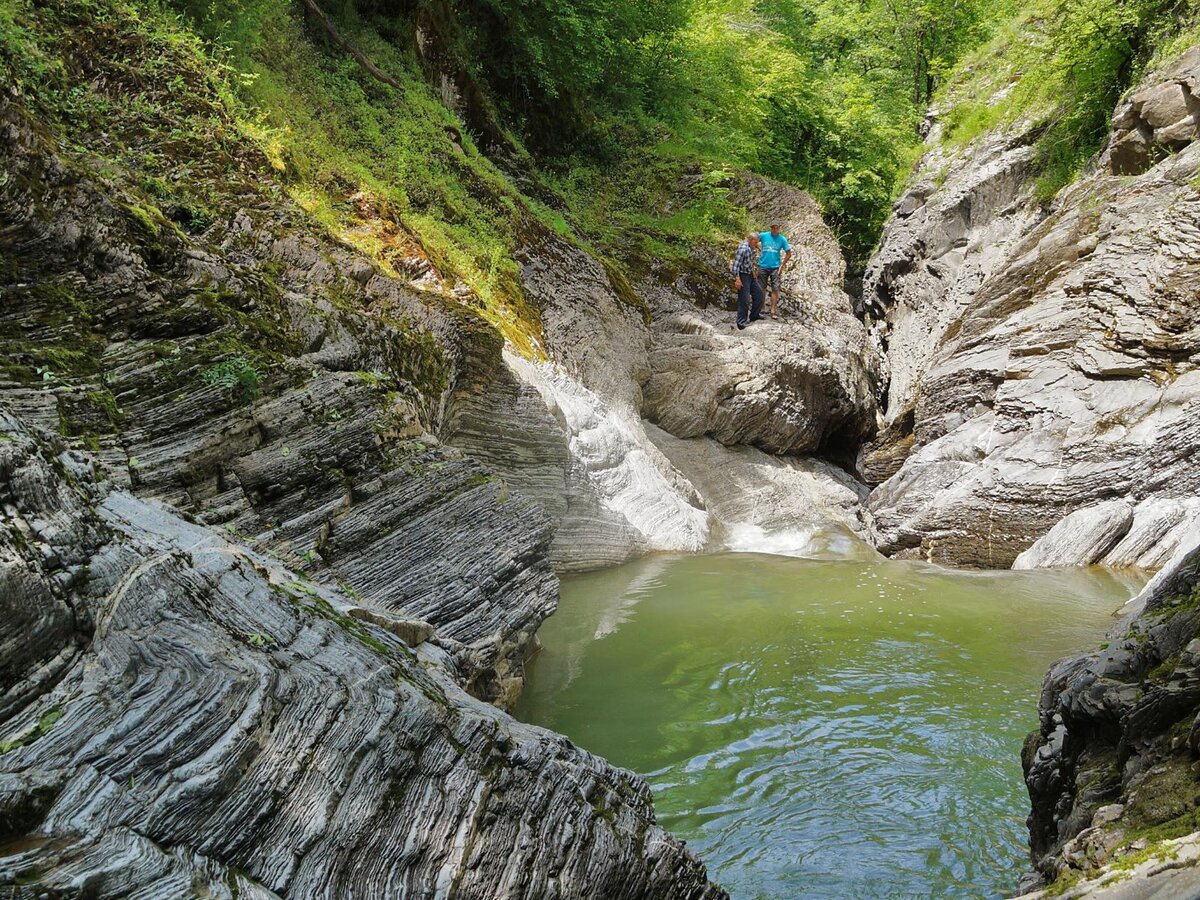 Покажу фото разных лет! Сахрайский каньон в июле. 
