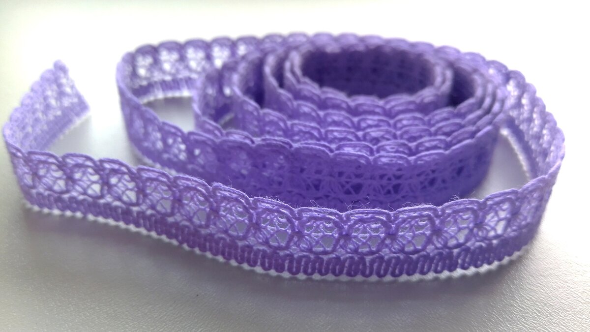Мягкое, тонкое кружево шириной 1,5 см