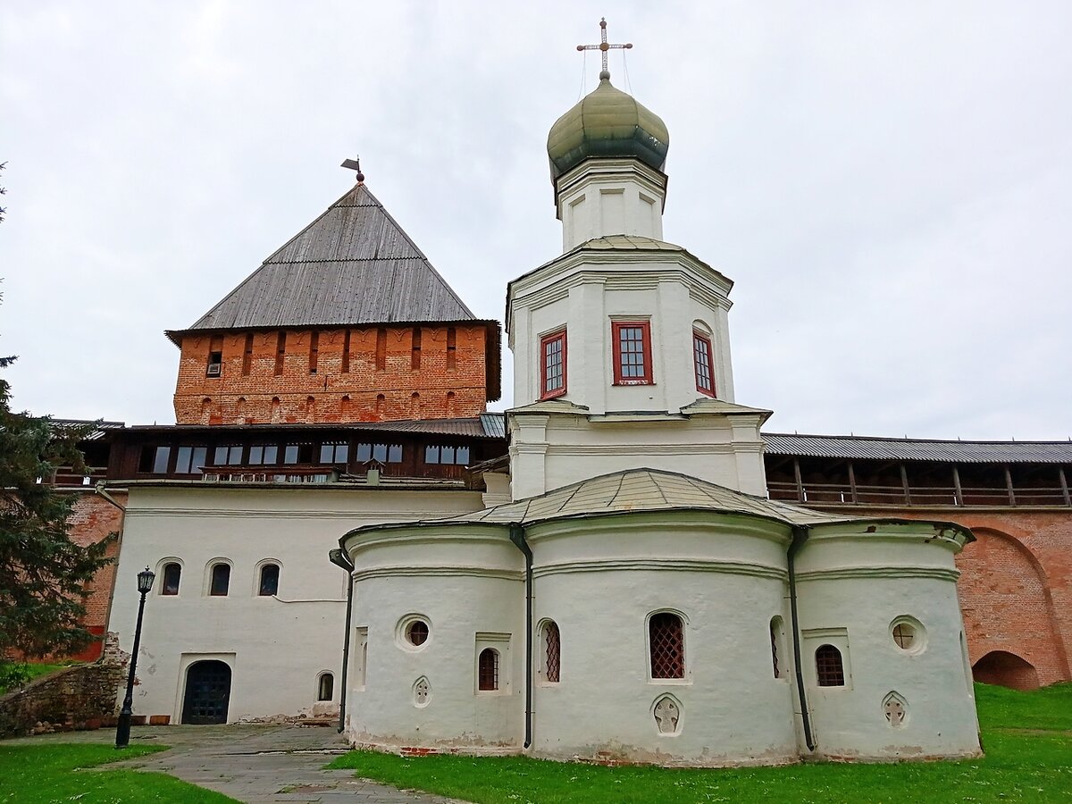 Великий Новгород, часть 2 - Детинец | С поварёшкою и пивом путешествую по  миру | Дзен