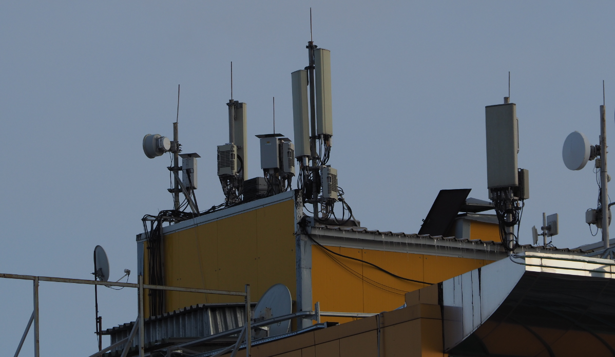 Мобильные станции связи. Монтаж сотовых станций на домах Атырау.