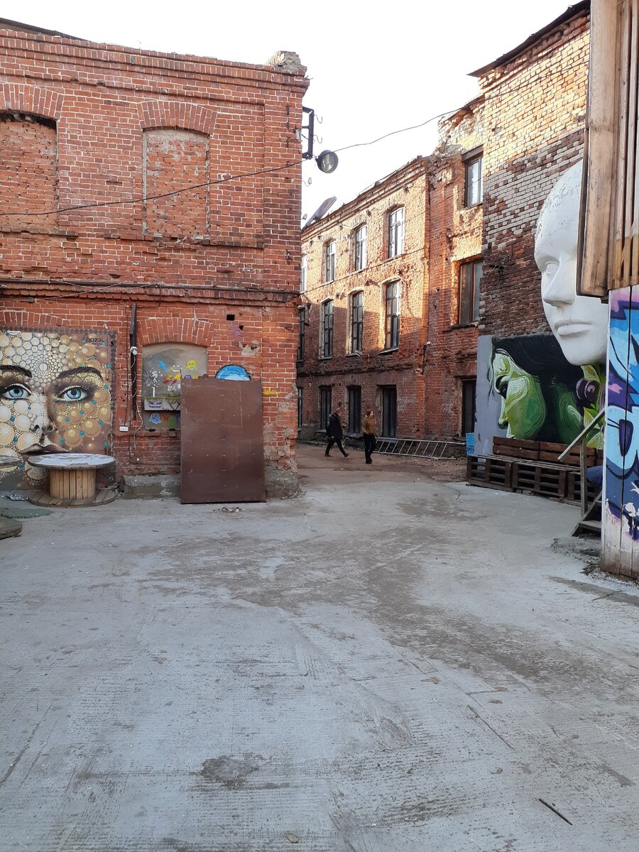 Вот такая она внутри, фабрика Алафузова