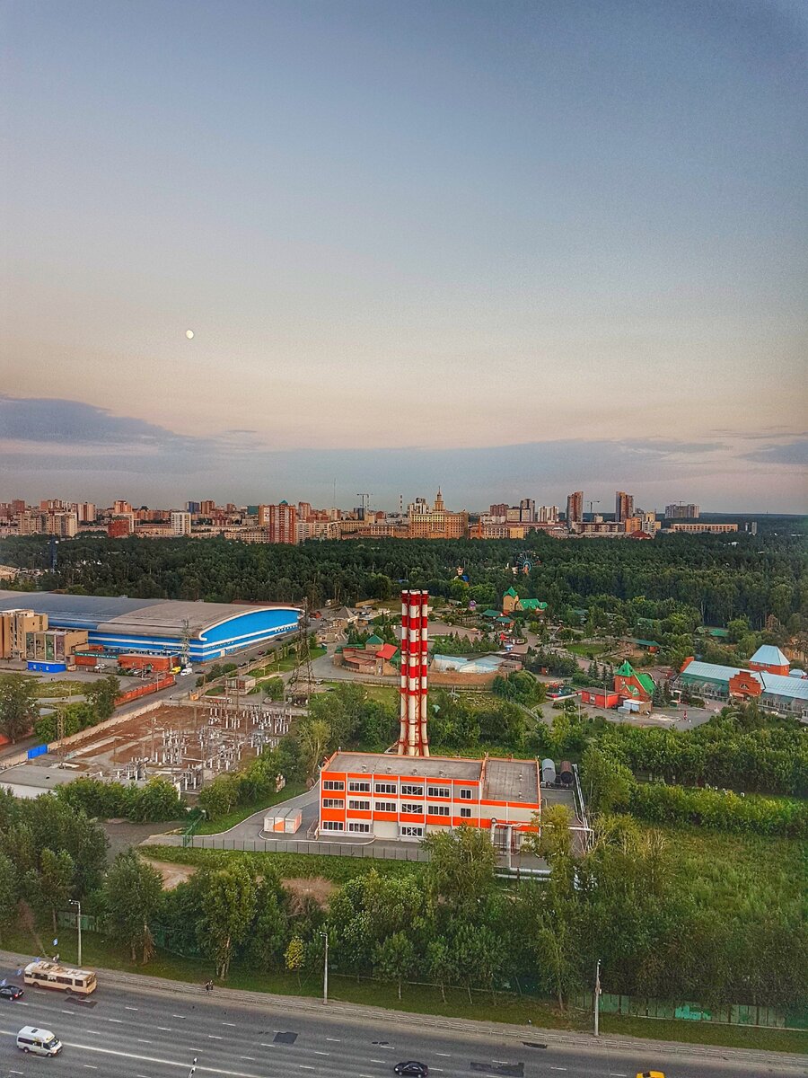 22 этаж,лето