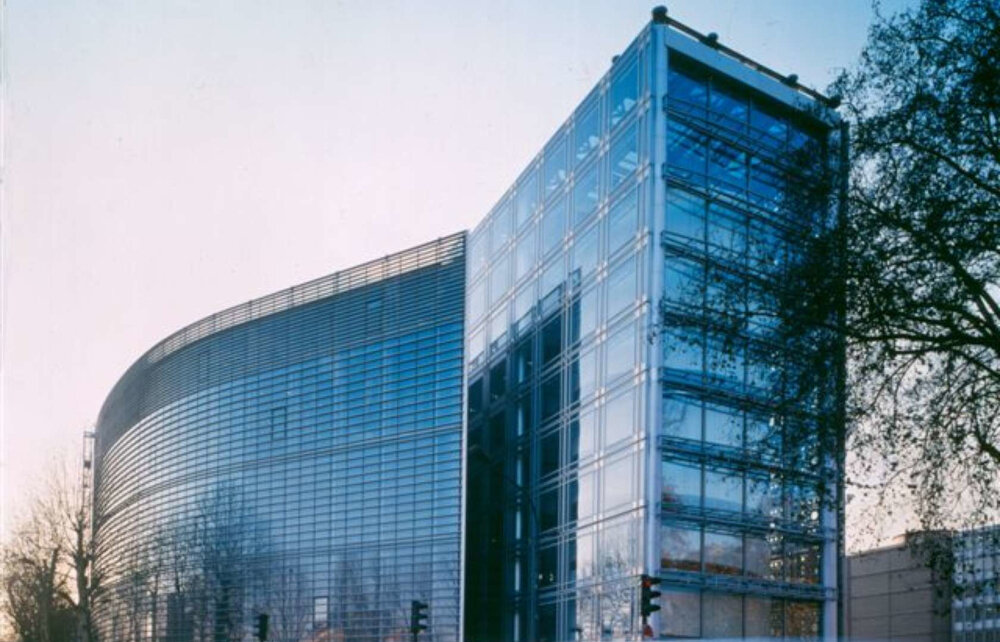 Институт арабского мира в Париже