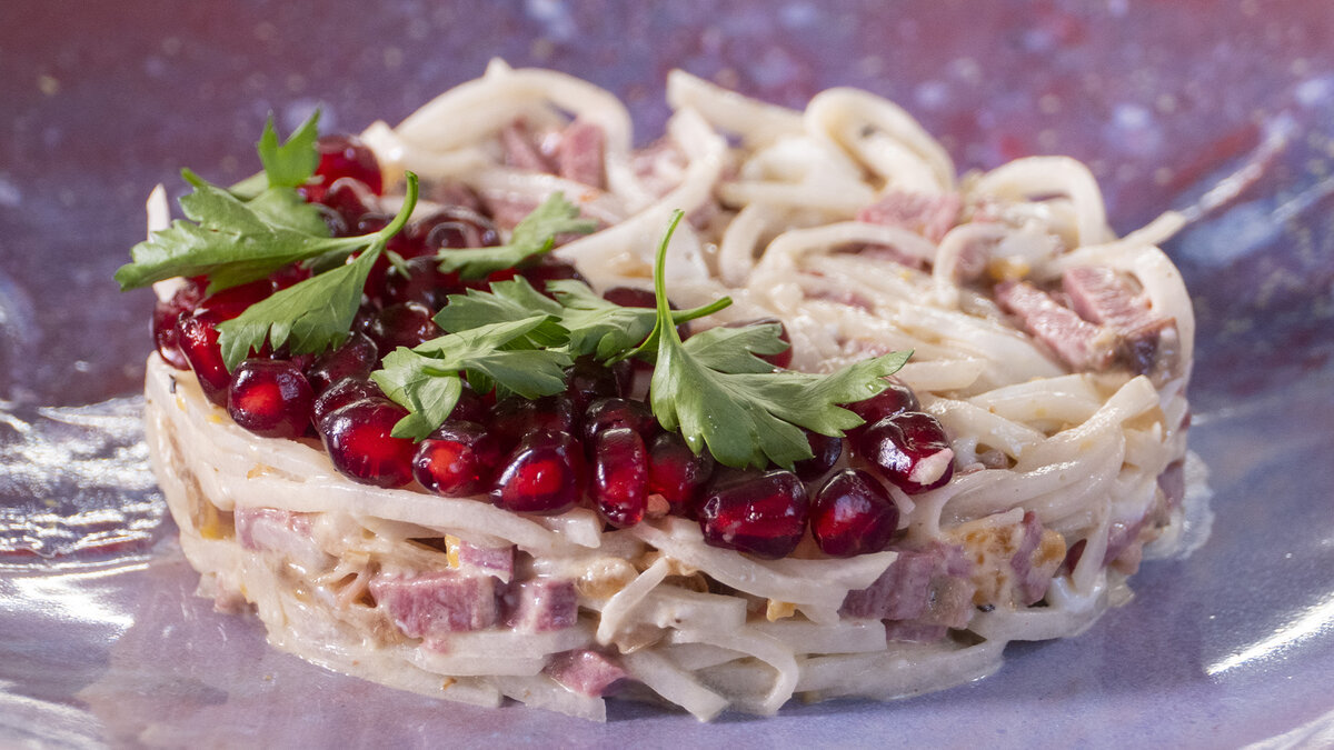 Салат из редьки и говядины