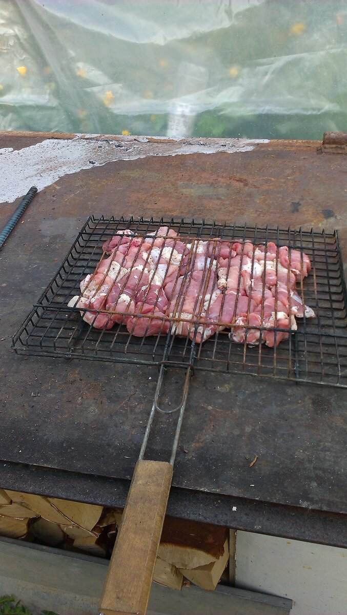 Я готовлю на сетке.