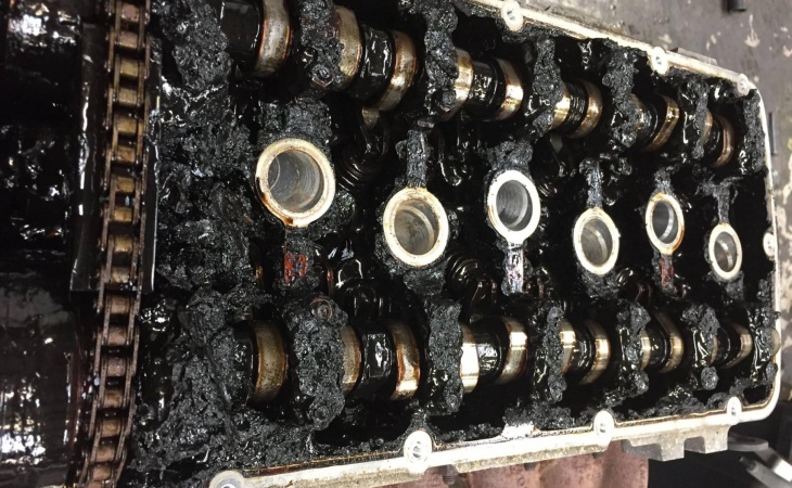 133000 км без замены масла. Источник - форум TDI Club.