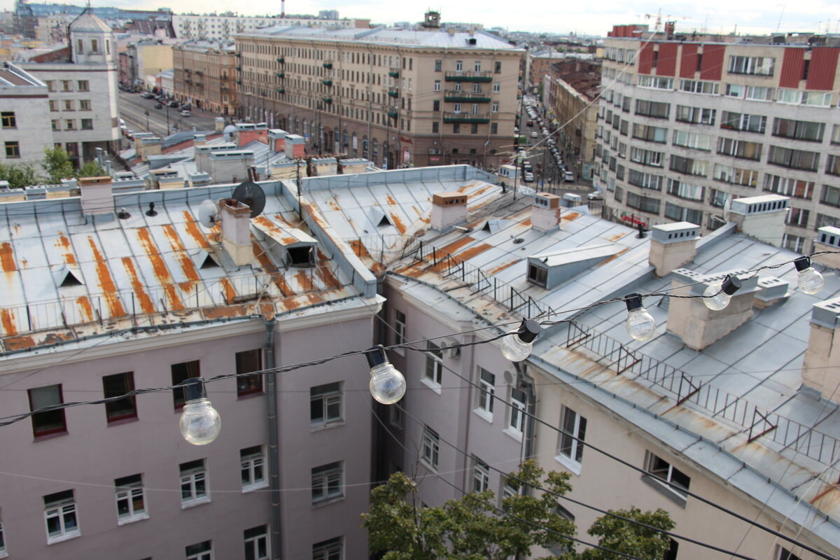 когда мы ложимся спать, мы прокручиваем в голове наши самые желанные и тёплые мысли