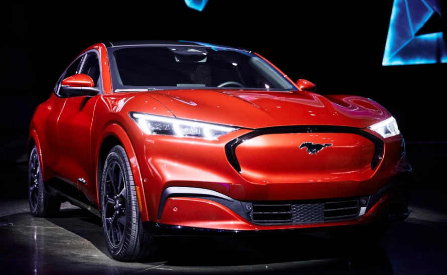 Немногие электромобили появляются с таким нетерпением, как Ford Mustang Mach-E, внедорожник, призванный напомнить легендарный спортивный автомобиль компании.