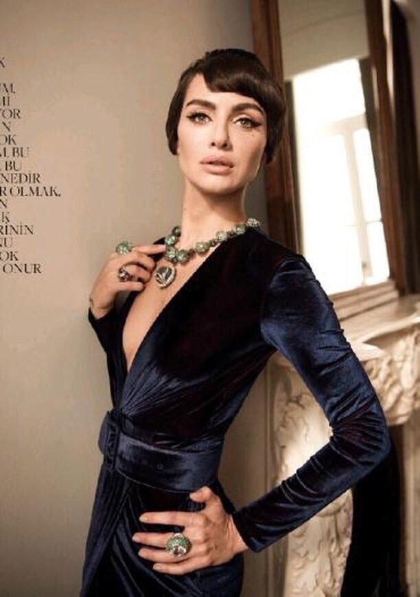 Бирдже Акалай после миллионов пластик