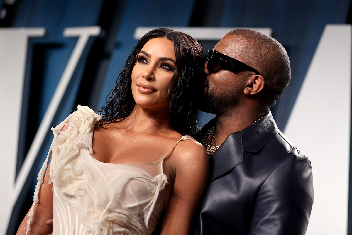 https://media3.s-nbcnews.com/j/newscms/2020_44/3423507/201027-kim-kardashian-west-ew-740p_0e38b01c3941a3751fa3d61f5ccc2bb5.fit-2000w.jpg