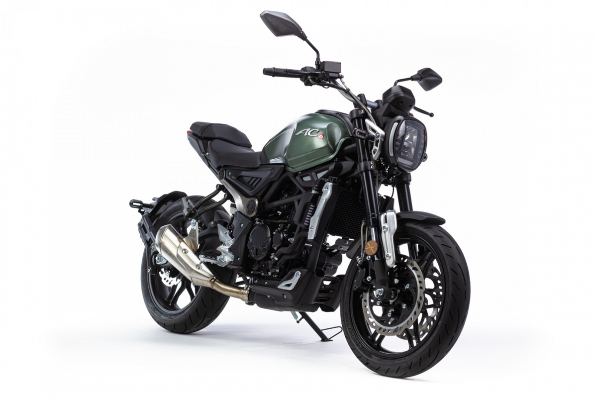VOGE 300AC