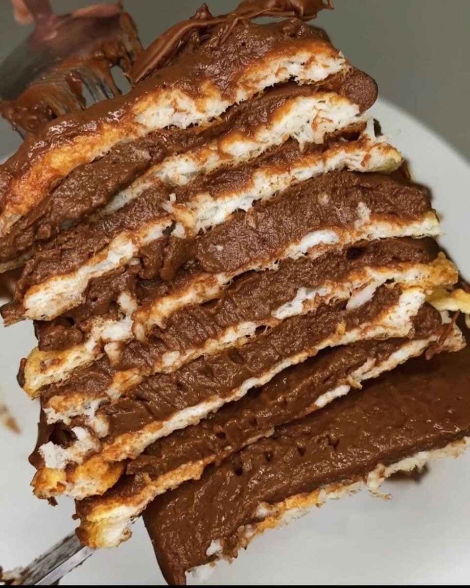 На ВСЮ пирожное 325 ккал