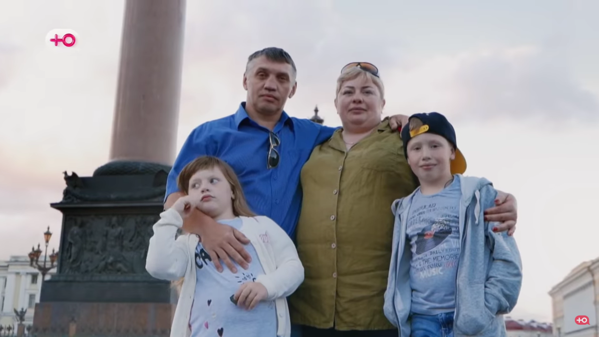 Наталья с семьёй. Источник: телеканал "Ю"