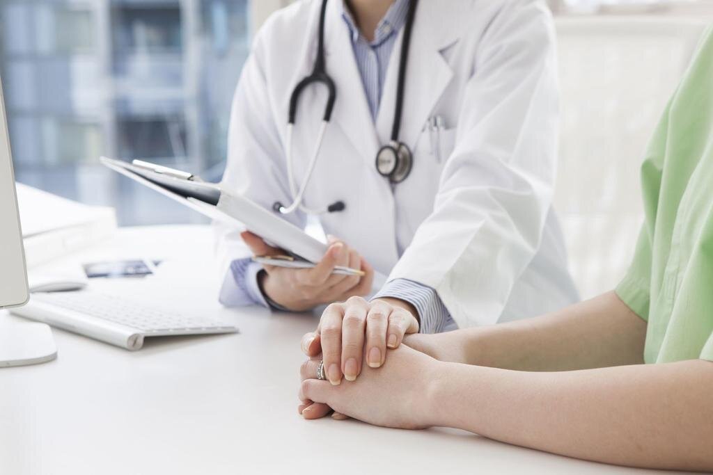 Хочу выразить огромную благодарность Василию Легейде из Медицинского союза за его отличную организацию оперативного (к тому же еще и проблемного) лечения рака у моего мужа. Запросы на лечение мы посылали во многие клиники, а когда Василий откликнулся, то почему-то сразу выбор наш остановился именно на Медицинском союзе. 